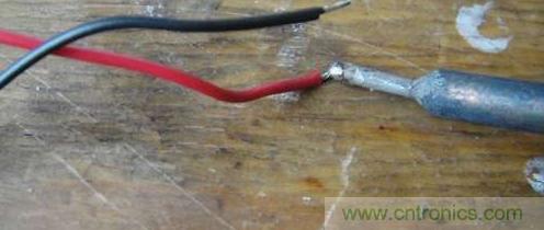 想減少電費(fèi)嗎？DIY一個(gè)迷你風(fēng)力發(fā)電機(jī)吧