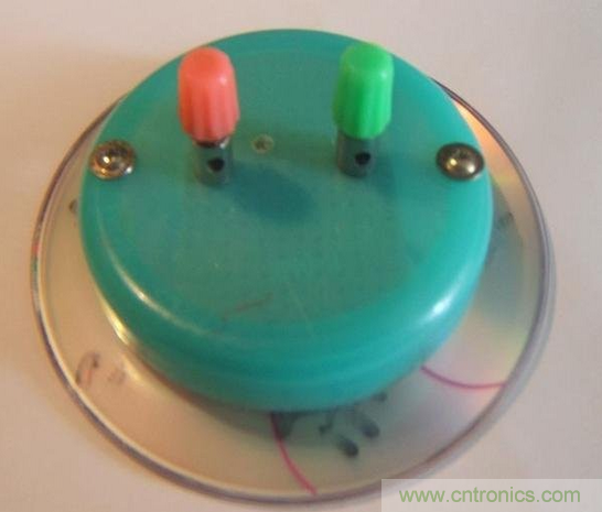 DIY:手工打造智能無(wú)線(xiàn)供電臺(tái)燈