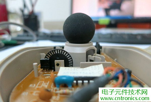 殿堂級機(jī)械鼠標(biāo)拆解：嘆精致做工！