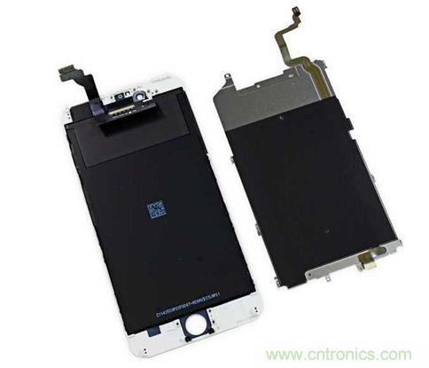 iPhone 6 Plus搭載的高清LED屏幕尺寸為5.5英寸，像素密度為401ppi，并采用了IPS（平面轉(zhuǎn)換）技術(shù)。（來源：iFixit）