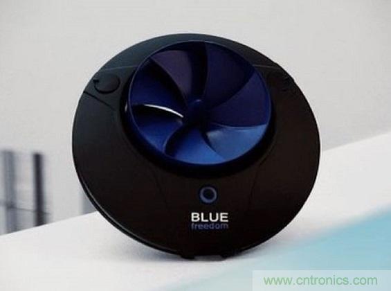 圖4：Blue Freedom是一種“微型水力發(fā)電廠”，能用利用流動(dòng)的水來為便攜設(shè)備充電。