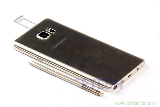 Galaxy Note5拆解，與S系列差距日漸模糊