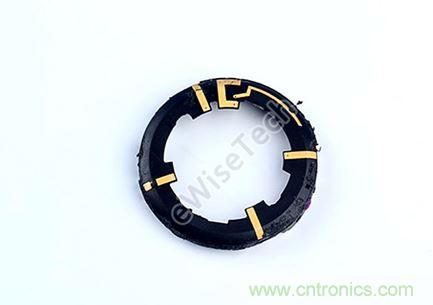 MOTO 360二代智能手表拆解：只有細(xì)節(jié)，沒有亮點(diǎn)