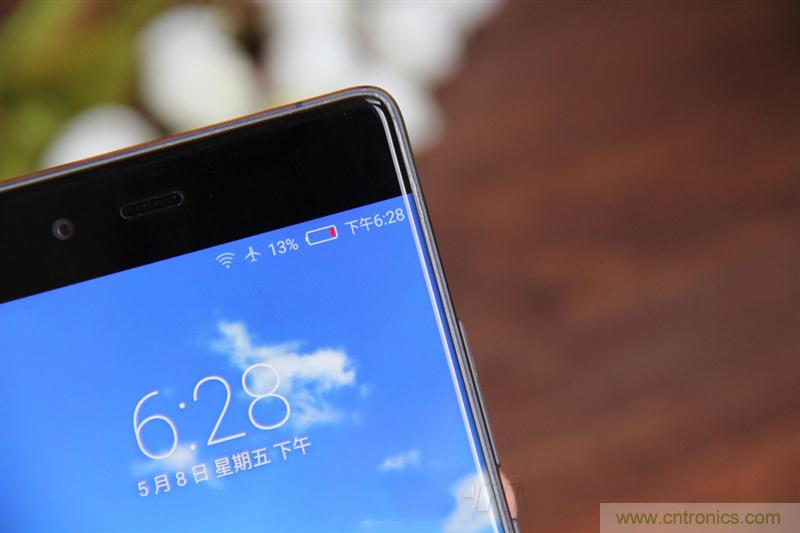 無邊框的 nubia Z9 ，一款既有驚喜，又有驚艷的智能手機
