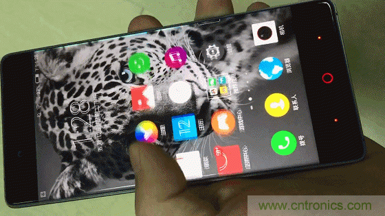 無邊框的 nubia Z9 ，一款既有驚喜，又有驚艷的智能手機
