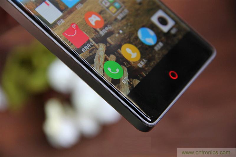 無邊框的 nubia Z9 ，一款既有驚喜，又有驚艷的智能手機