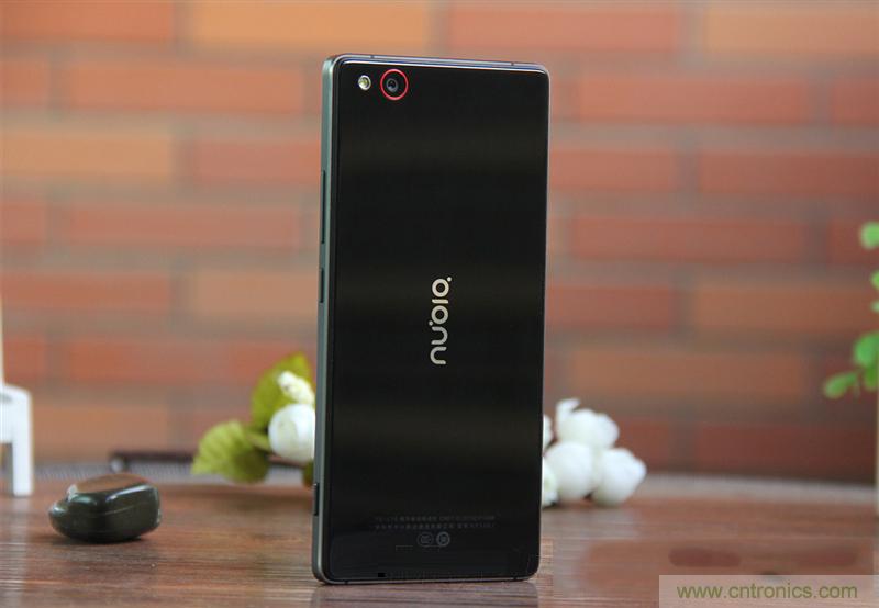 無邊框的 nubia Z9 ，一款既有驚喜，又有驚艷的智能手機