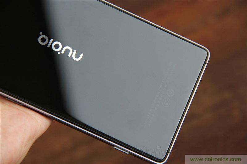 無邊框的 nubia Z9 ，一款既有驚喜，又有驚艷的智能手機
