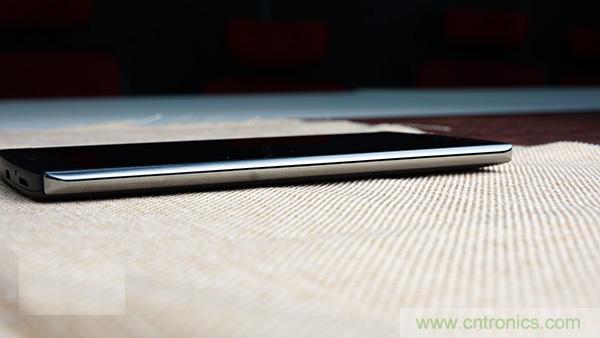 業(yè)界良心 LG V10 評測:剛毅、冷峻，不失人性化
