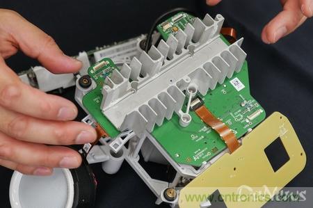 拆解筆記本不過癮，那就來拆拆日本情感機(jī)器人吧！