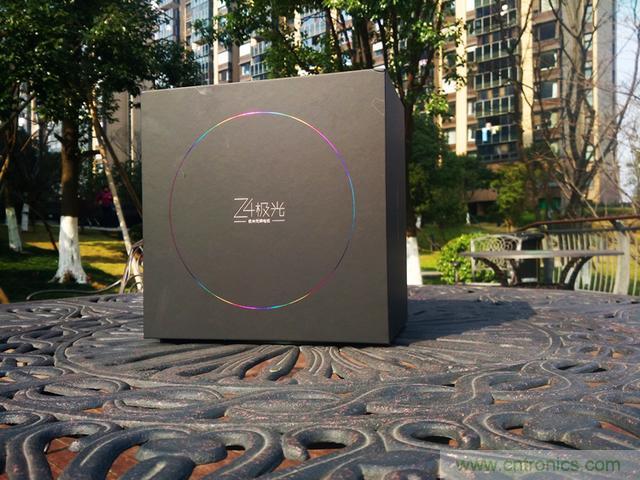 無屏電視時代已然來臨，客廳你做好準(zhǔn)備了嗎？