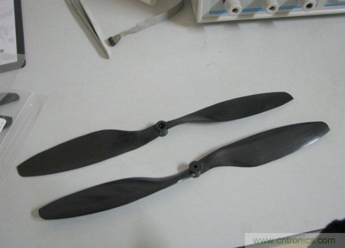 無人機 DIY 制作全過程，酷得不要不要的！