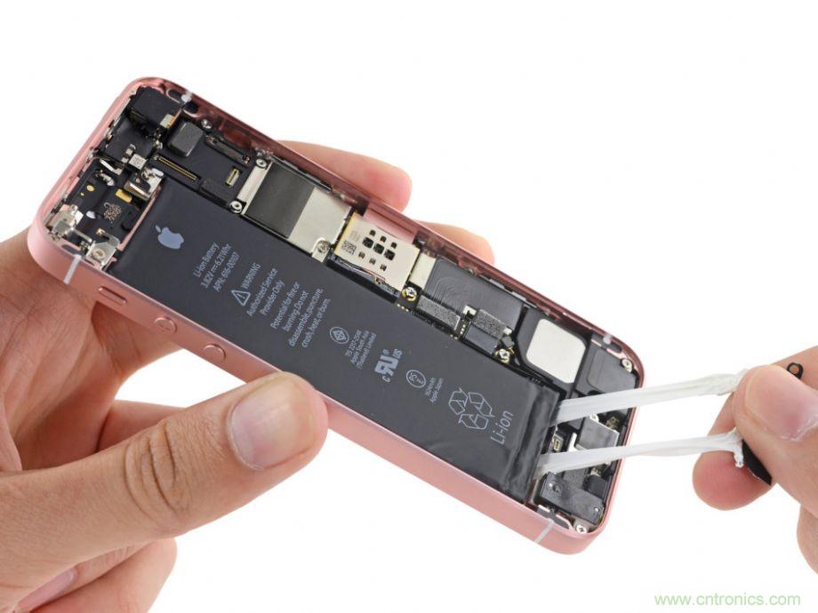 有什么地方?jīng)]有變？iPhone SE真機拆解