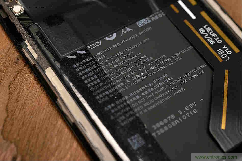 拆解魅族15 Plus：玩轉了新概念，但其工藝究竟如何？