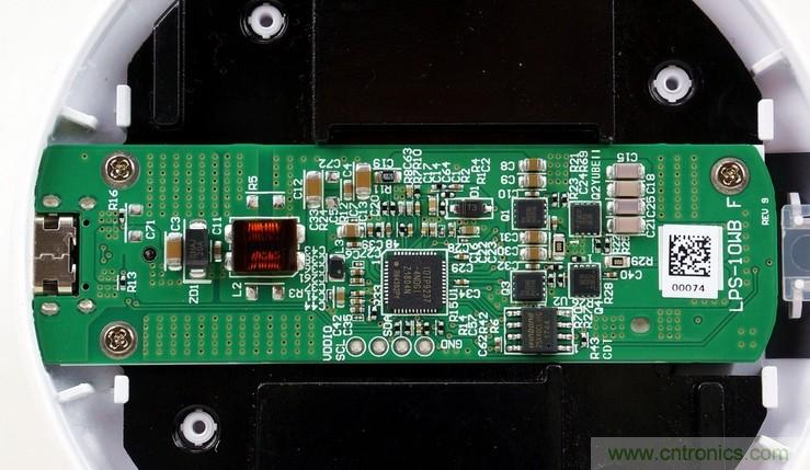 拆解對比：系出同門，小米、紫米無線充電器的差別有多大？
