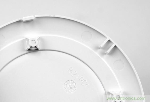 拆解對比：系出同門，小米、紫米無線充電器的差別有多大？