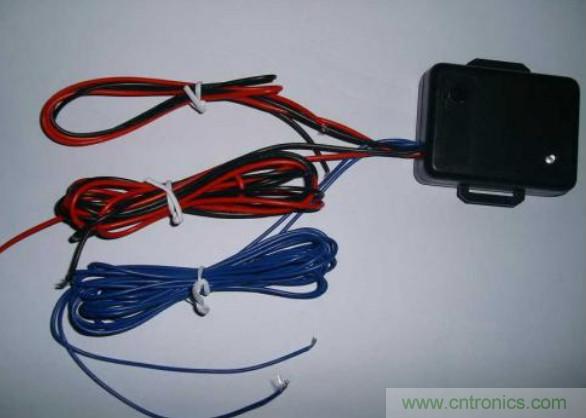 振動(dòng)傳感器的機(jī)電變換原理？主要的分類有哪些？